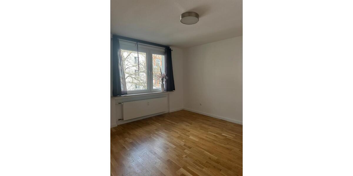 Etagenwohnung Hannover Vahrenwald-List - 3 Zimmer, 104 m&sup2;, 1.560&euro; | Angebot:25962470