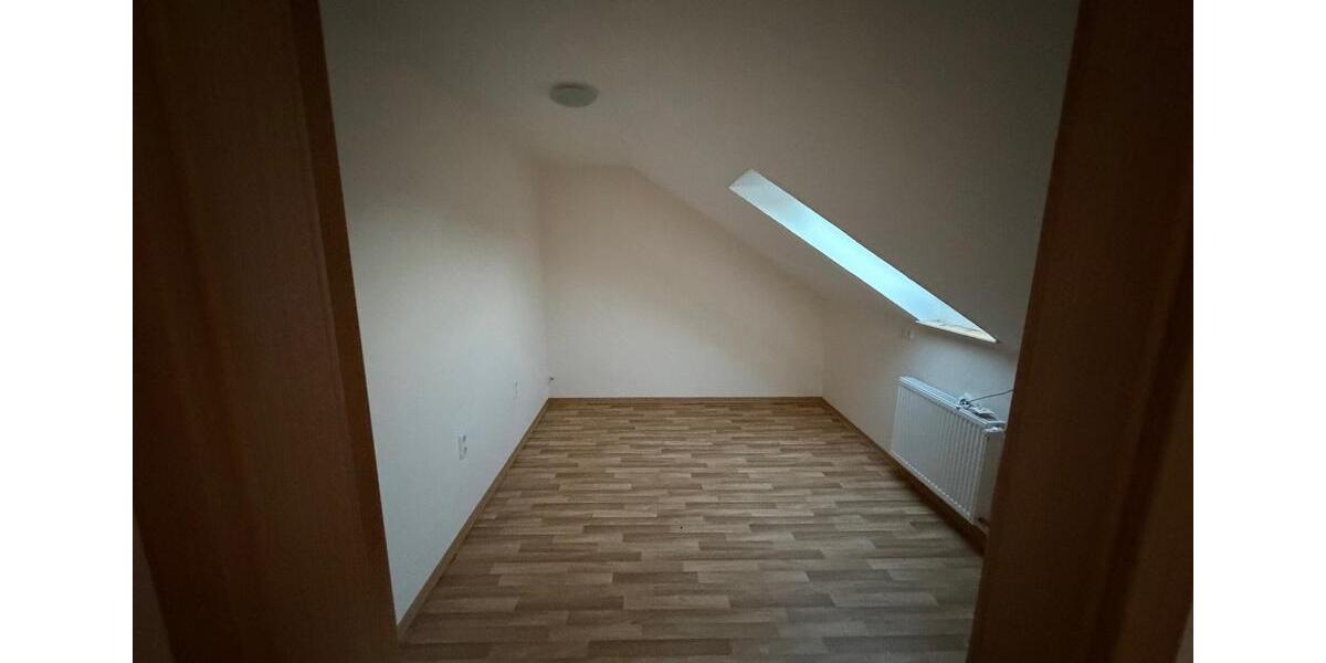 Dachgeschoßwohnung Neustadt am Rübenberge - 4 Zimmer, 96 m&sup2;, 197.000&euro; | Angebot:25232976