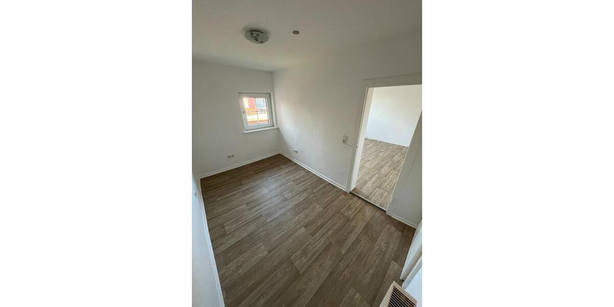Etagenwohnung Barsinghausen - 3 Zimmer, 100 m&sup2;, 900&euro; | Angebot:25320534