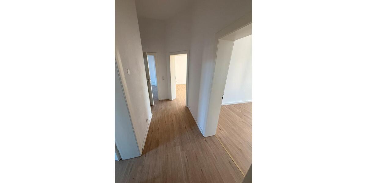 Etagenwohnung Hannover Nord - 3 Zimmer, 75 m&sup2;, 1.050&euro; | Angebot:25841576