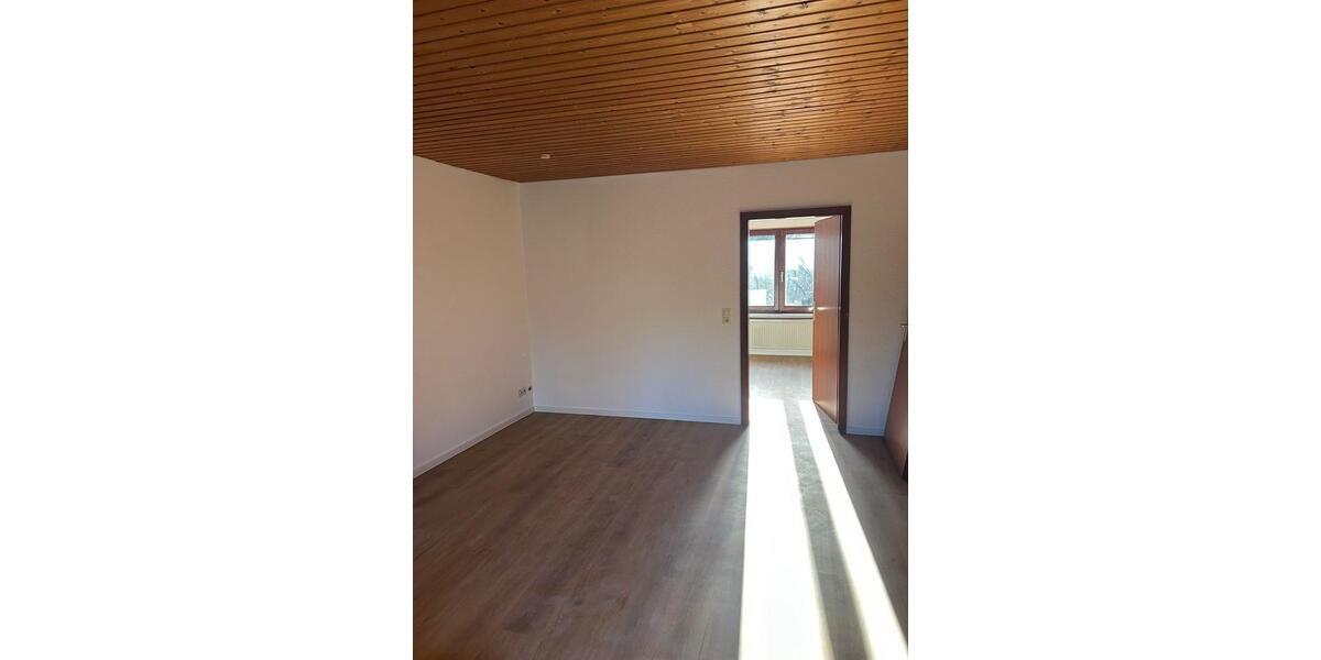 Doppelhaushälfte Burgwedel - 4 Zimmer, 116 m&sup2;, 1.250&euro; | Angebot:25834126