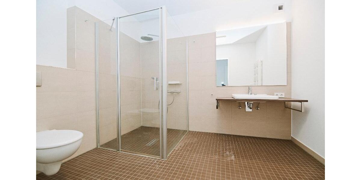 Etagenwohnung Hannover - 2 Zimmer, 115 m&sup2;, 1.782&euro; | Angebot:24813096