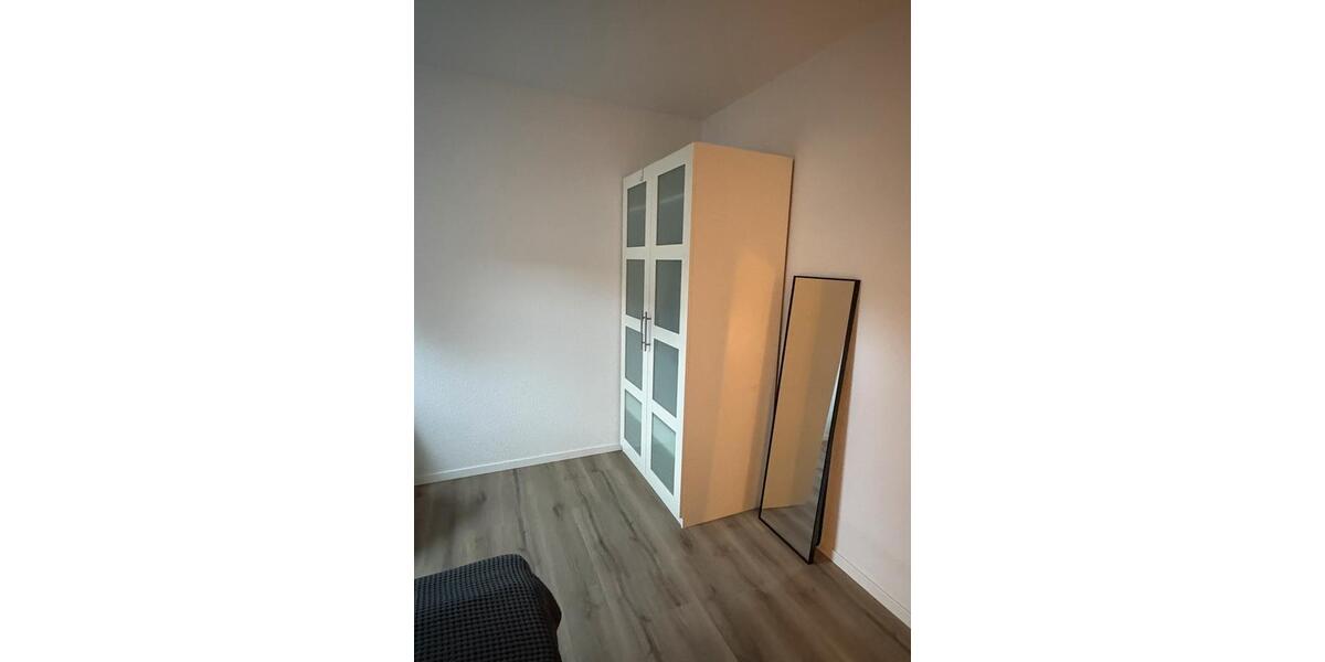 Dachgeschoßwohnung Seelze - 1 Zimmer, 13 m&sup2;, 500&euro; | Angebot:26415902