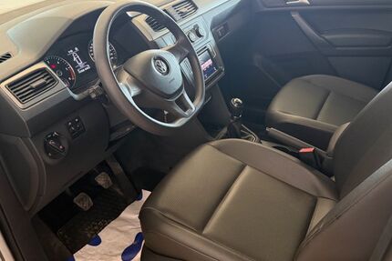 VW Caddy 220.000 km 12.499 &euro; Hagenburg 31558