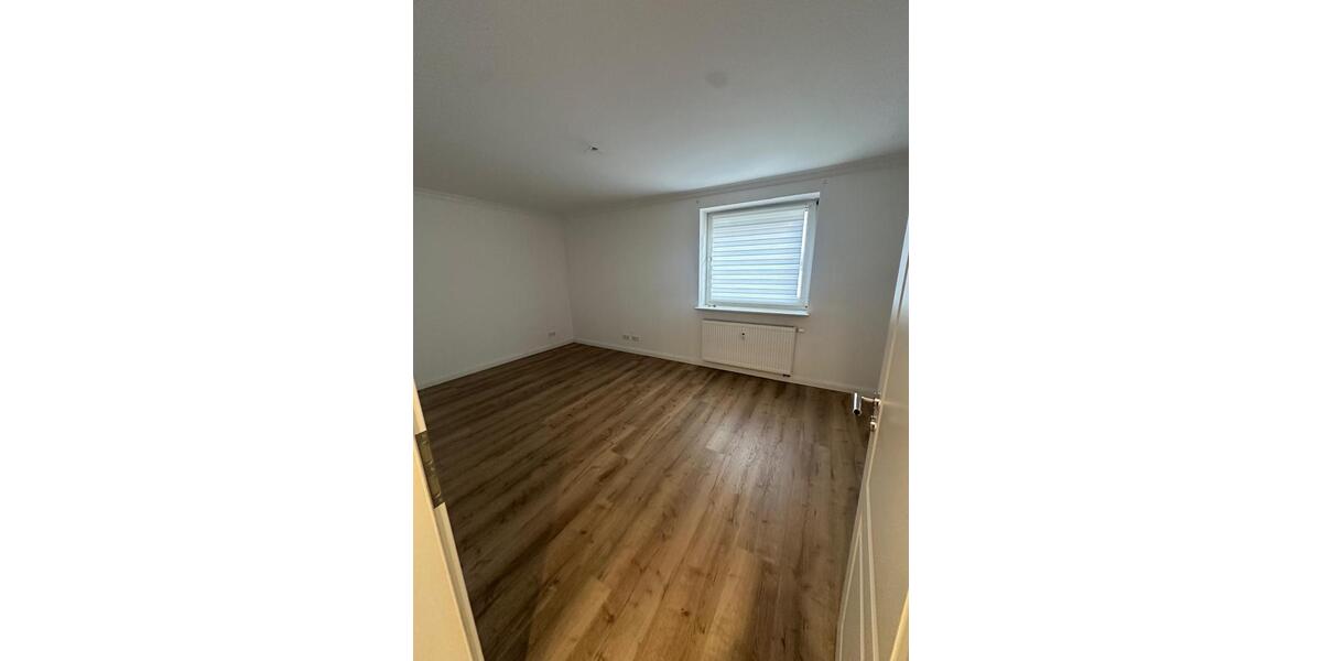 Erdgeschoßwohnung Hannover Vahrenwald-List - 3.5 Zimmer, 86 m&sup2;, 1.050&euro; | Angebot:25782503