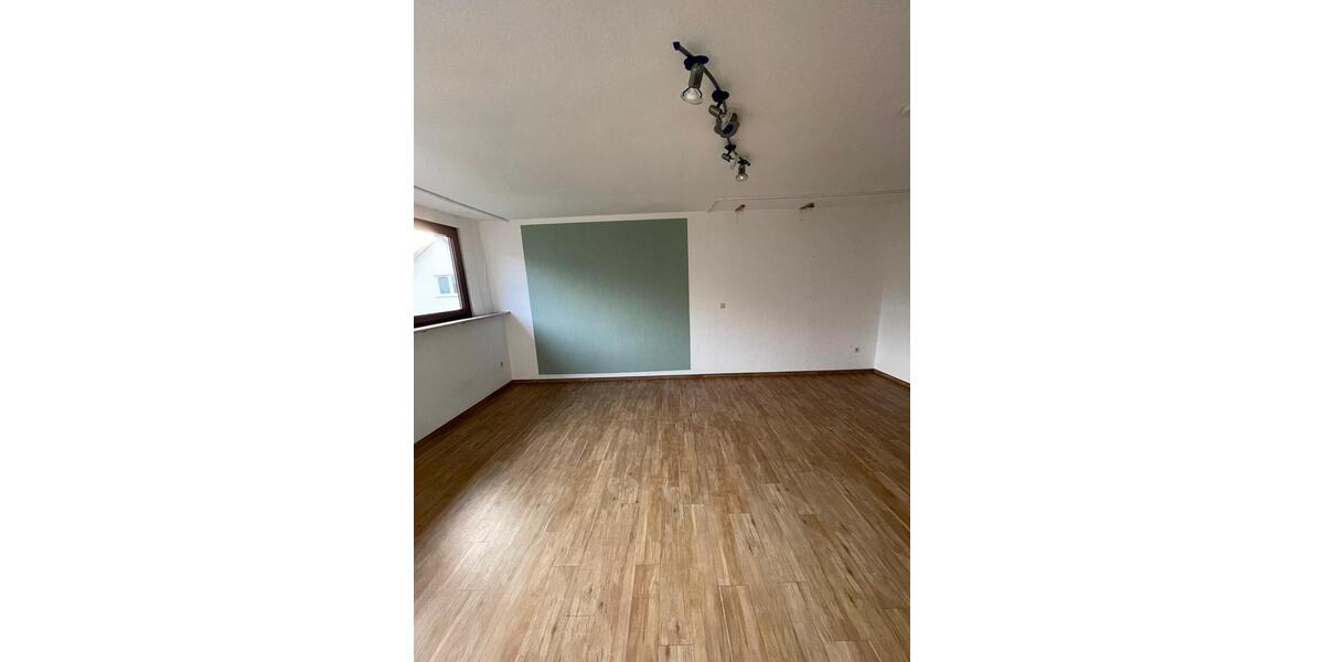 Etagenwohnung Bad Nenndorf - 2 Zimmer, 80 m&sup2;, 640&euro; | Angebot:25966622