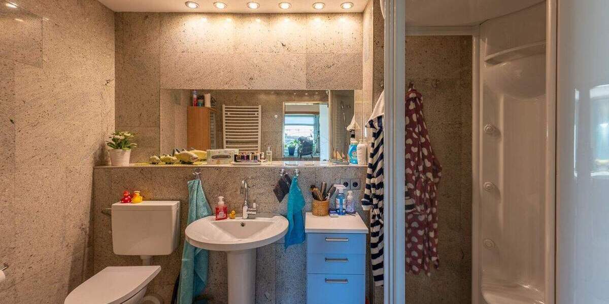 Mehrfamilienhaus, Wohnhaus Husum - 6 Zimmer, 231 m&sup2;, 444.900&euro; | Angebot:25661782