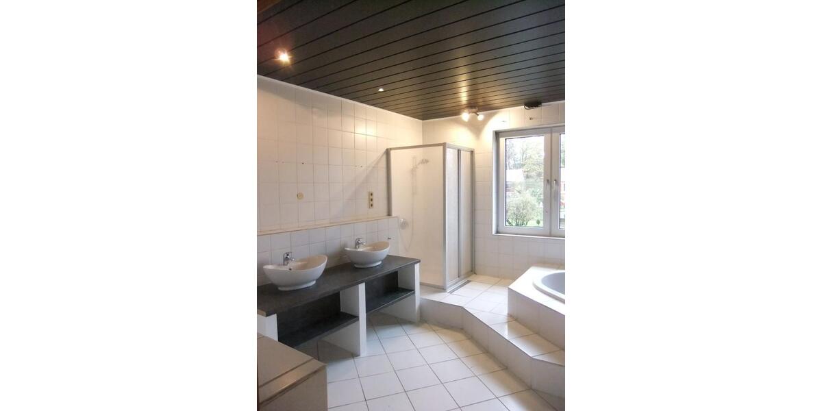 Doppelhaushälfte Wölpinghausen - 6 Zimmer, 328 m&sup2;, 1.800&euro; | Angebot:24842680