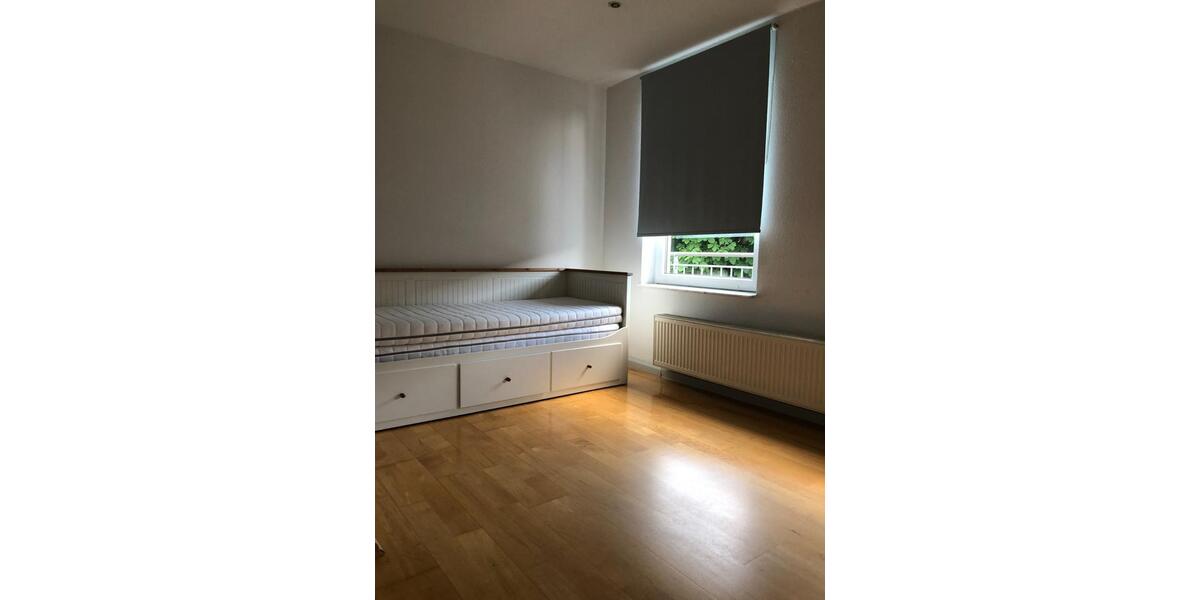 Einfamilienhaus Langenhagen - 8 Zimmer, 315 m&sup2;, 2.890&euro; | Angebot:24646854