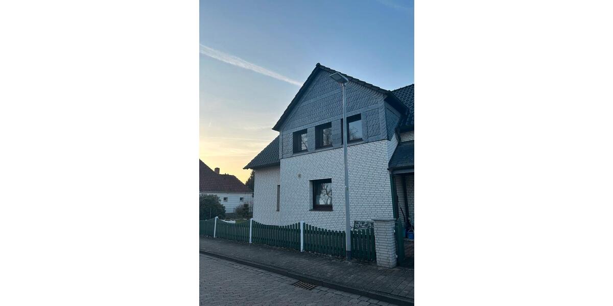 Einfamilienhaus Hannover Bothfeld-Vahrenheide - 6 Zimmer, 190 m&sup2;, 2.300&euro; | Angebot:25856106