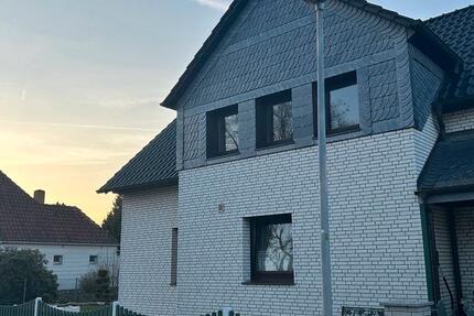 Haus Hannover Bothfeld-Vahrenheide - 6 Zimmer, 190 m&sup2;, 2.300&euro; | Angebot:25856106