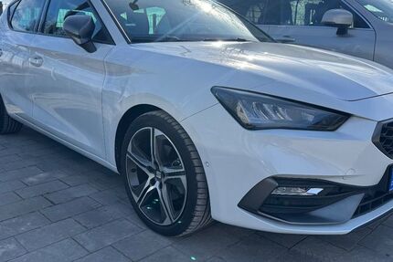 Seat Leon 22.394 km 23.599 &euro; Isernhagen OT Altwarmbüchen bei Hannover A2/A7 30916