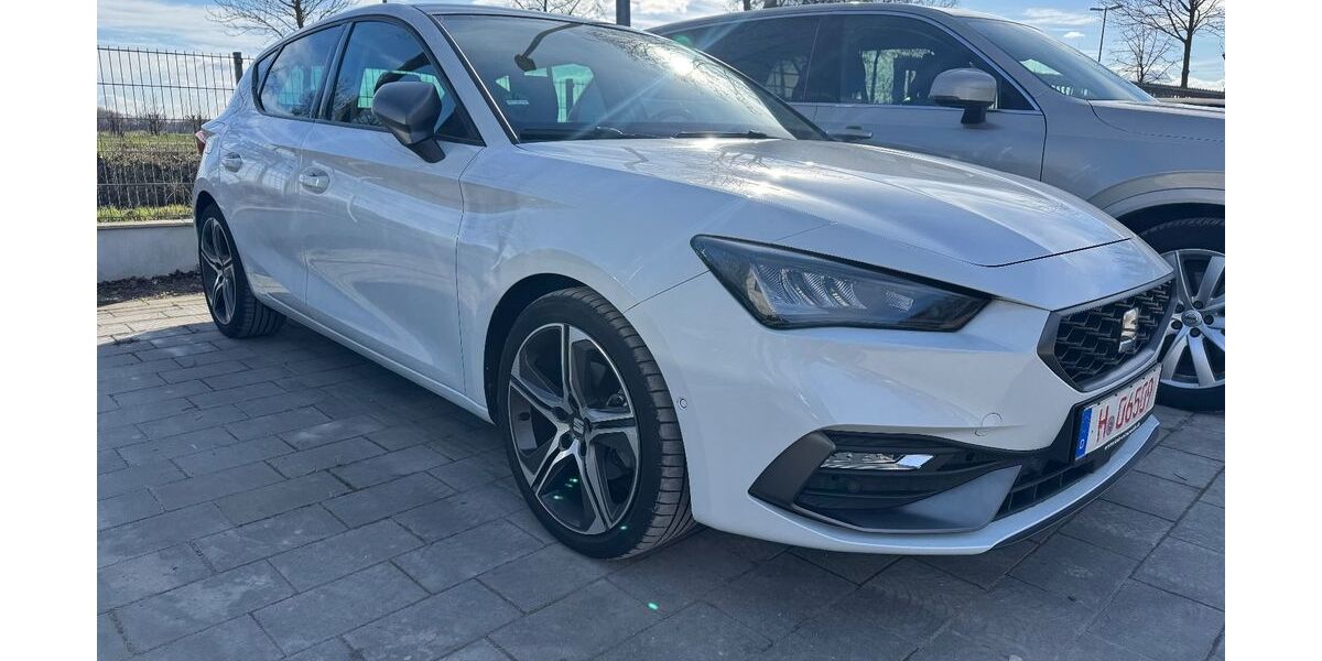 Seat Leon 22.394 km 23.599 &euro; Isernhagen OT Altwarmbüchen bei Hannover A2/A7 30916