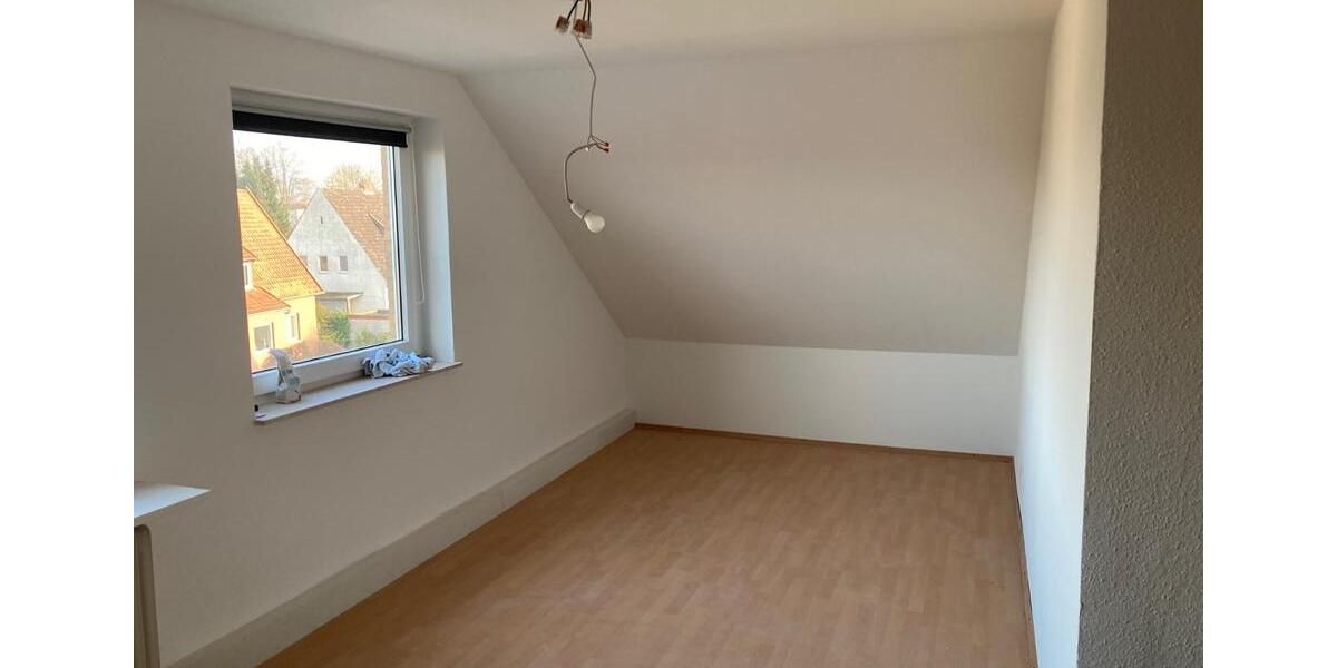 Dachgeschoßwohnung Neustadt am Rübenberge - 2 Zimmer, 60 m&sup2;, 440&euro; | Angebot:25942344