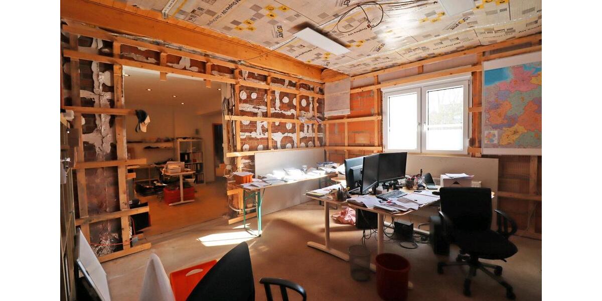 Einfamilienhaus Wunstorf - 6 Zimmer, 250 m&sup2;, 360.000&euro; | Angebot:24977586