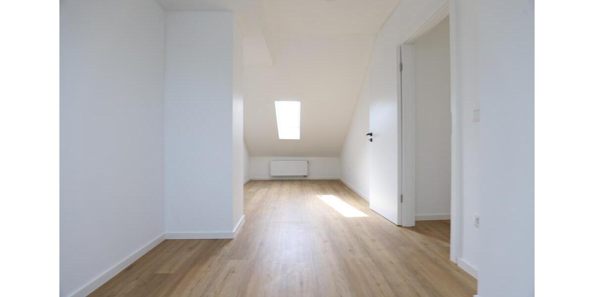 Dachgeschoßwohnung Hannover Bothfeld-Vahrenheide - 4 Zimmer, 84 m&sup2;, 209.000&euro; | Angebot:27122032