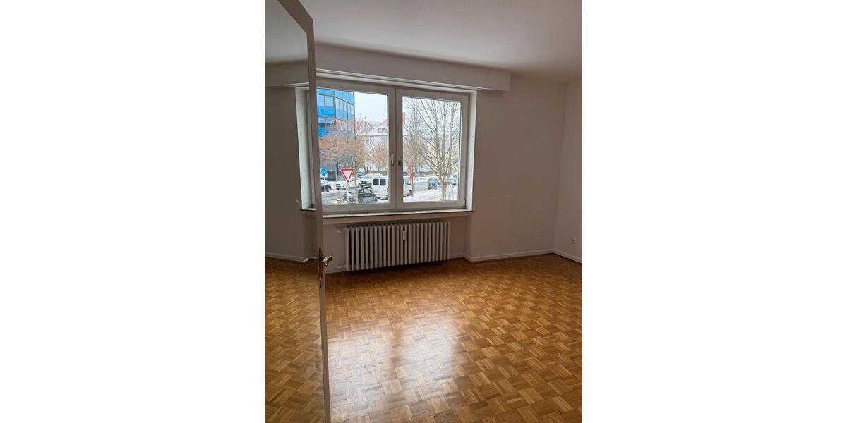 Erdgeschoßwohnung Hannover Vahrenwald-List - 3.5 Zimmer, 133 m&sup2;, 1.600&euro; | Angebot:24805765