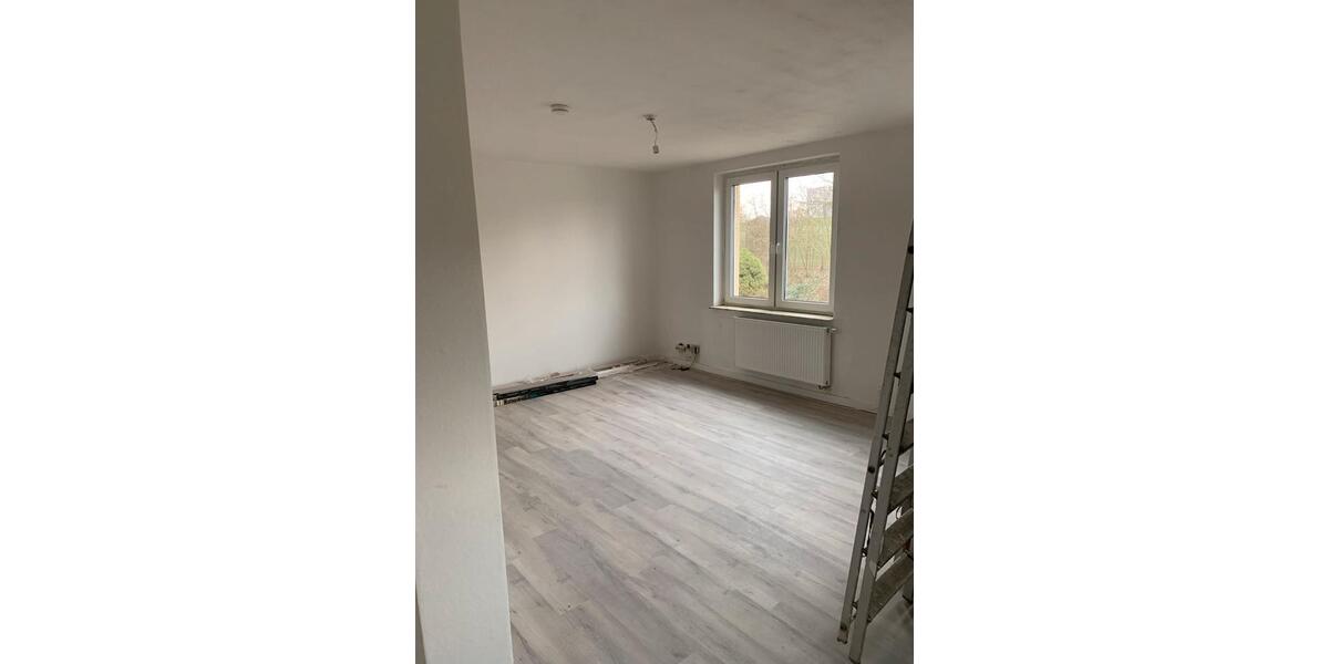 Etagenwohnung Hannover Döhren-Wülfel - 5 Zimmer, 160 m&sup2;, 1.850&euro; | Angebot:25756573