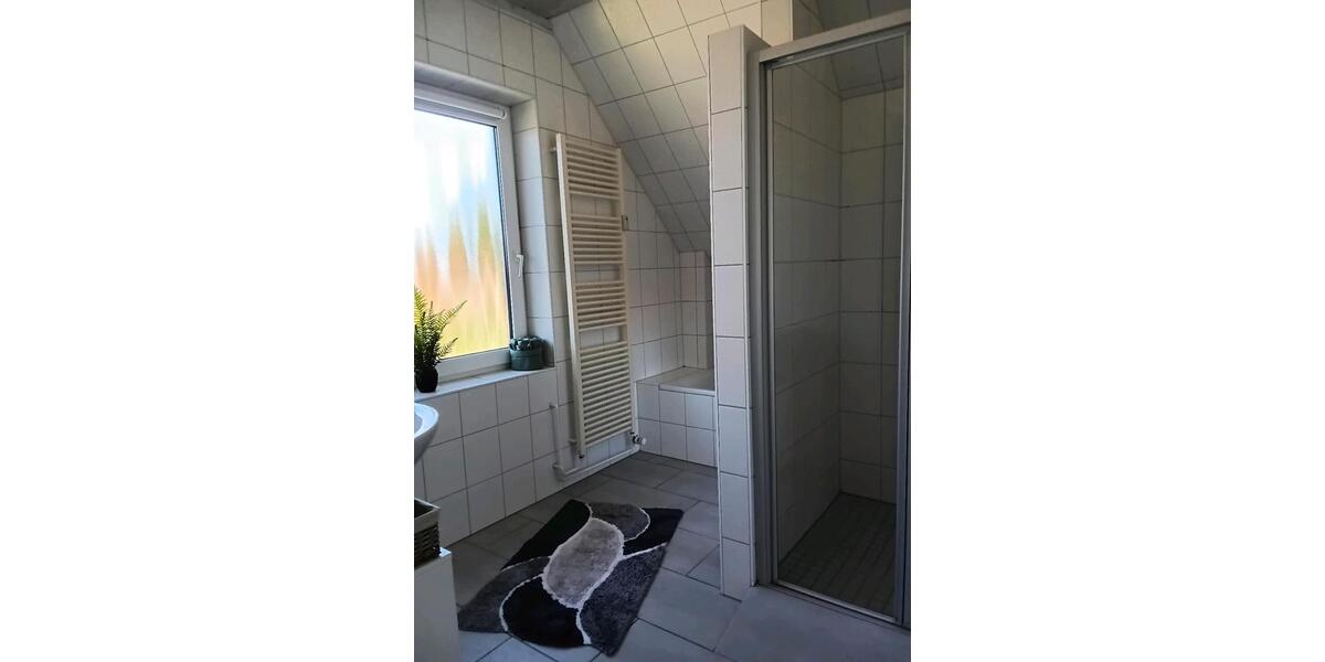 Dachgeschoßwohnung Neustadt am Rübenberge - 3.5 Zimmer, 120 m&sup2;, 1.100&euro; | Angebot:25613357