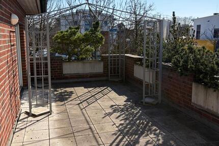 Wohnung Garbsen Berenbostel - 7 Zimmer, 230 m&sup2;, 2.300&euro; | Angebot:25782516