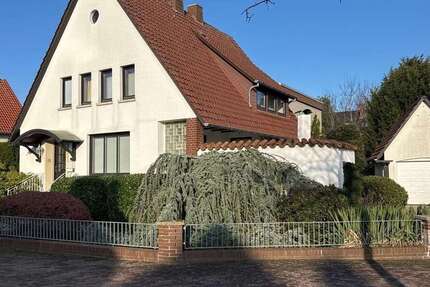 Haus Stadthagen - 7 Zimmer, 233 m&sup2;, 300.000&euro; | Angebot:25354588