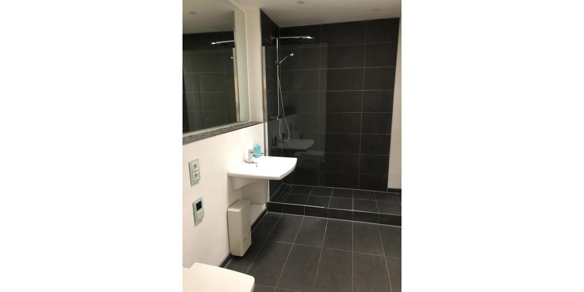 Etagenwohnung Langenhagen - 5 Zimmer, 185 m&sup2;, 1.950&euro; | Angebot:24594219