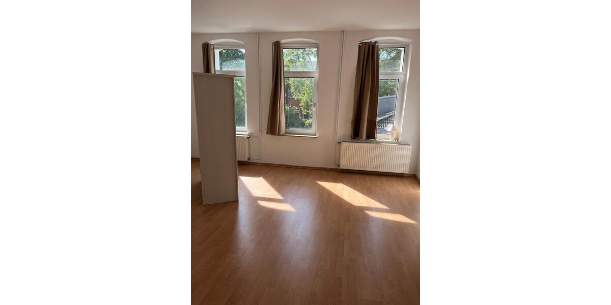 Etagenwohnung Hannover Vahrenwald-List - 3 Zimmer, 116 m&sup2;, 1.050&euro; | Angebot:25904590