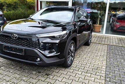 Toyota Corolla Cross 2.750 km 37.500 &euro; Stadthagen 31655
