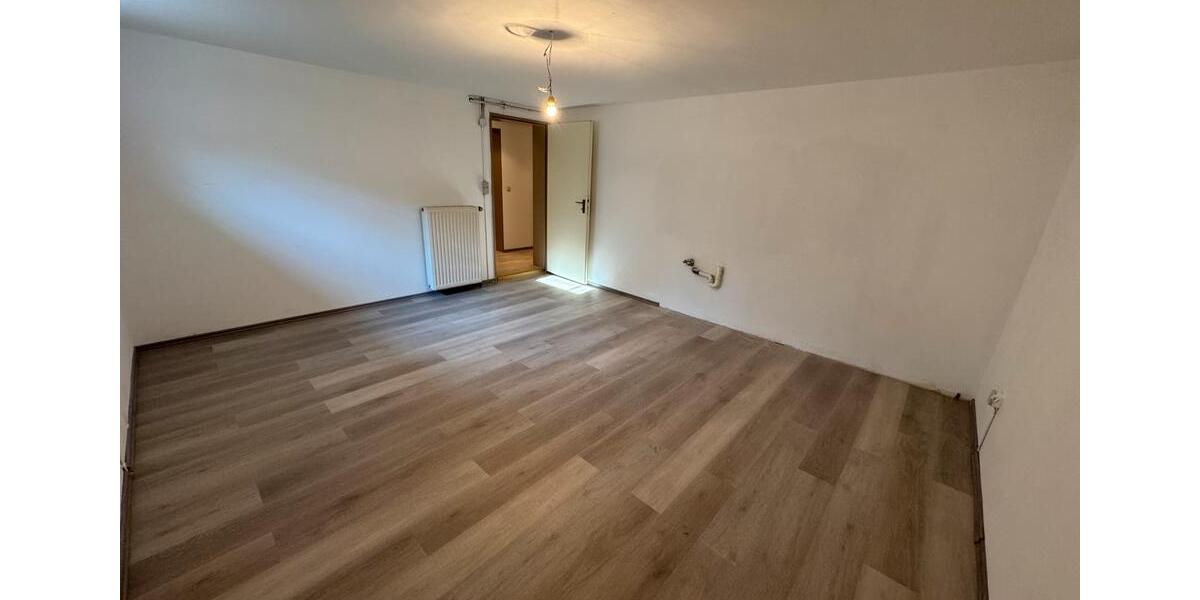 Etagenwohnung Hannover Buchholz-Kleefeld - 3 Zimmer, 90 m&sup2;, 650&euro; | Angebot:25311390