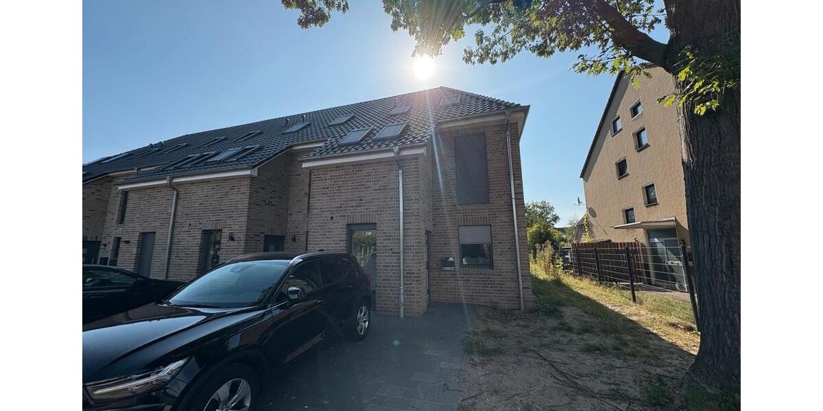 Reihenhaus Garbsen Berenbostel - 6 Zimmer, 156 m&sup2;, 1.900&euro; | Angebot:25882472