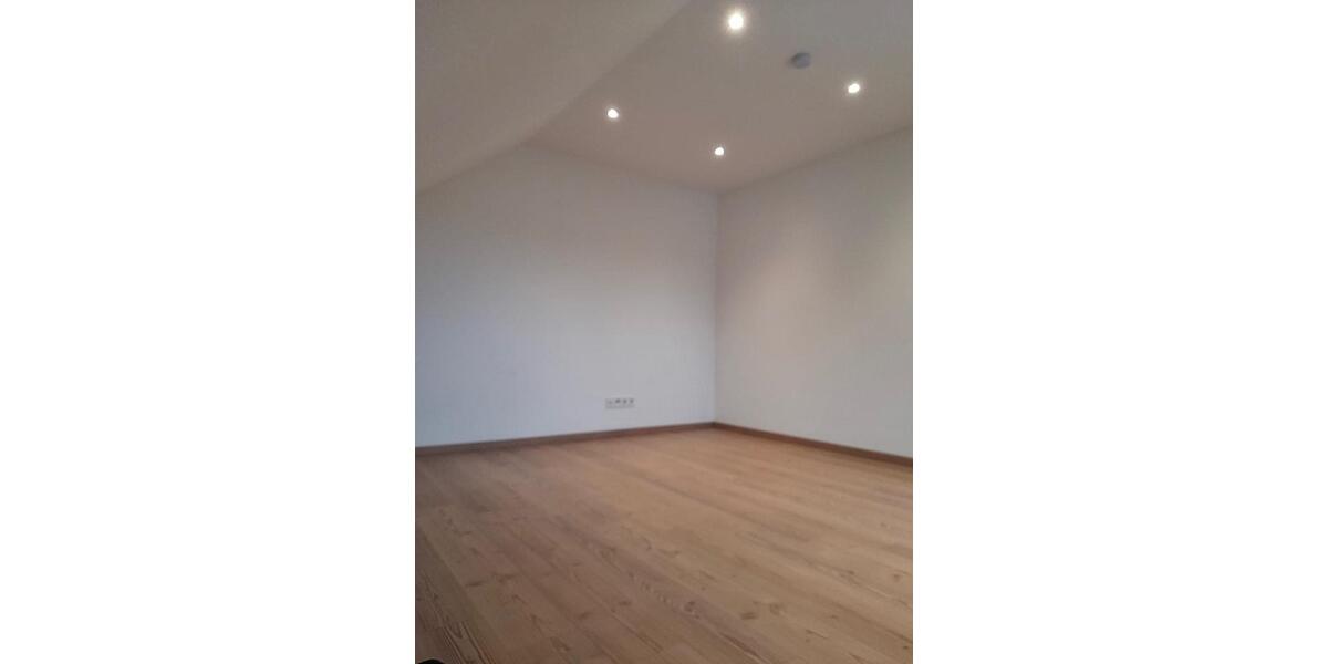 Dachgeschoßwohnung Isernhagen - 3 Zimmer, 75 m&sup2;, 800&euro; | Angebot:25892719
