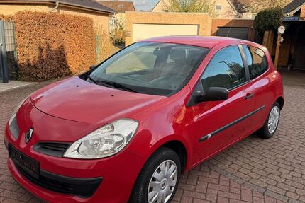 Renault Clio 130.140 km 2.400 &euro; Garbsen 30826