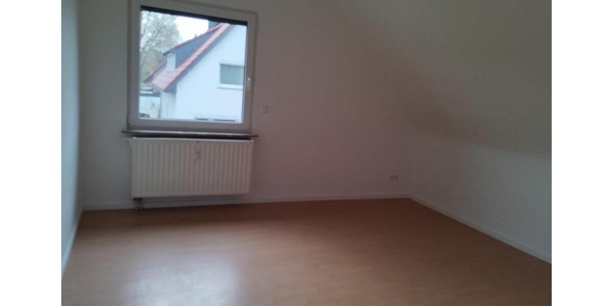 Dachgeschoßwohnung Garbsen - 3 Zimmer, 75 m&sup2;, 695&euro; | Angebot:26459691