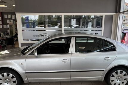 Skoda Superb 217.986 km 3.990 &euro; Hannover 30419