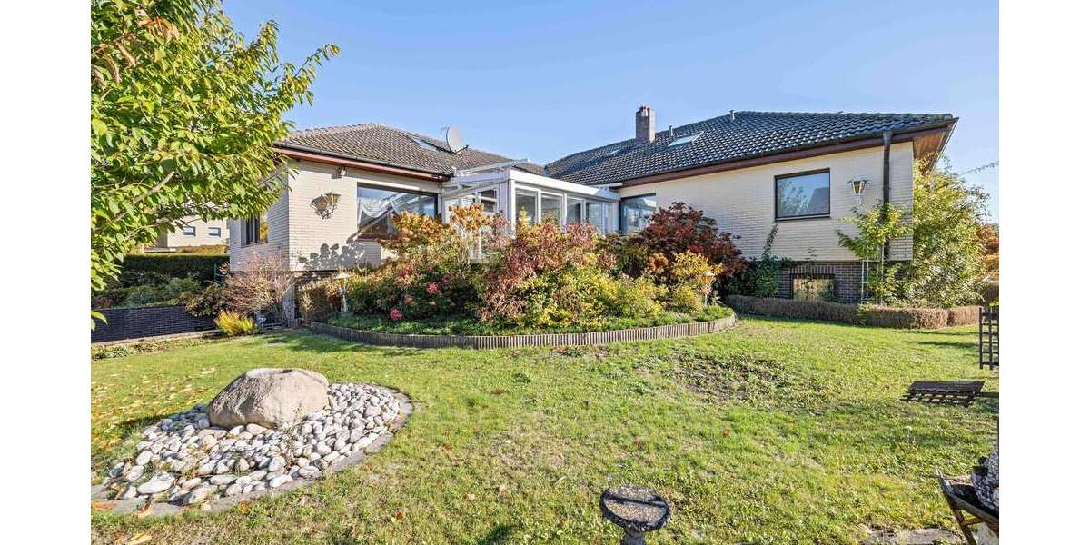 Einfamilienhaus Sarstedt - 9 Zimmer, 327 m&sup2;, 790.000&euro; | Angebot:25822011