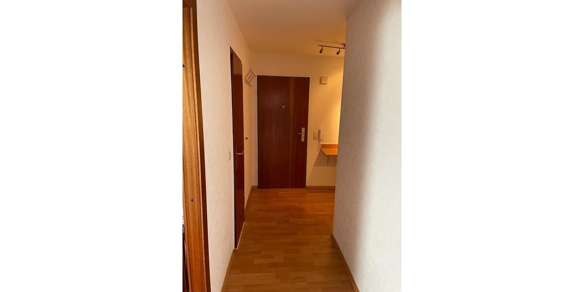 Dachgeschoßwohnung Garbsen Berenbostel - 2.5 Zimmer, 70 m&sup2;, 650&euro; | Angebot:25794493