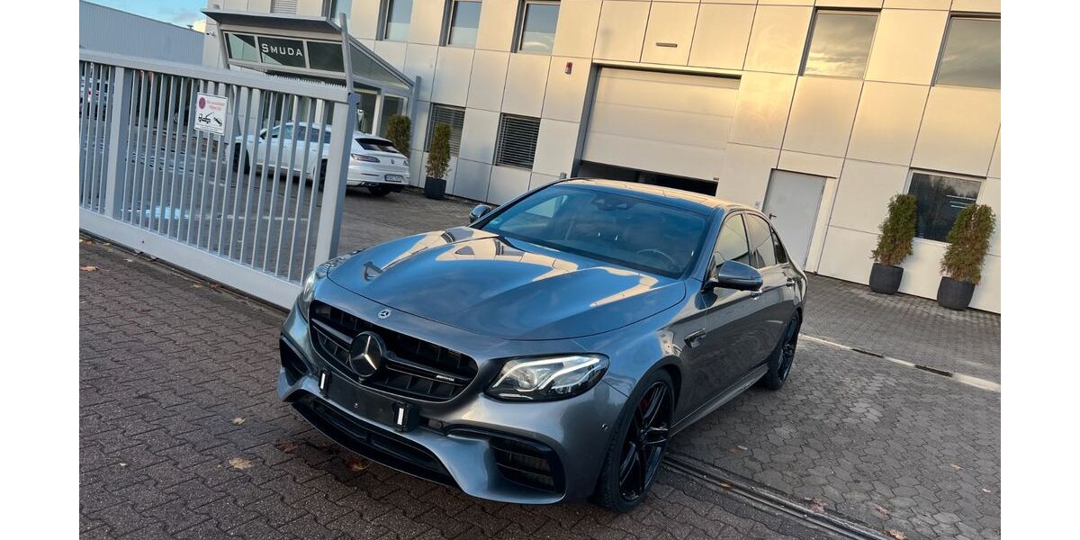 Mercedes-Benz E 63 AMG 137.431 km 44.480 &euro; Garbsen 30827