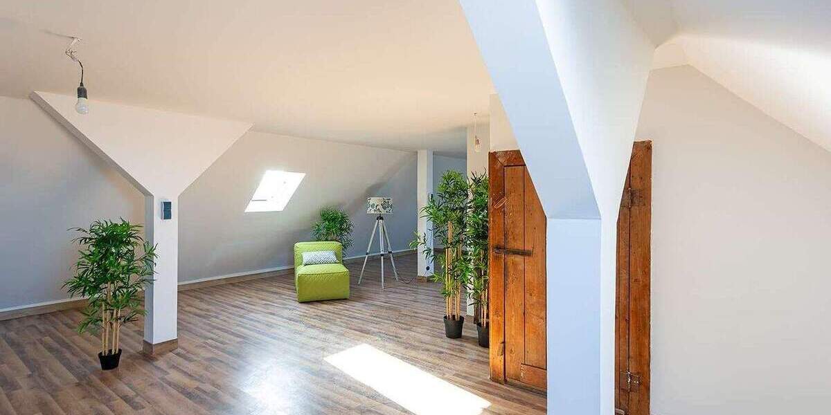 Mehrfamilienhaus, Wohnhaus Seelze Dedensen - 7 Zimmer, 227 m&sup2;, 498.000&euro; | Angebot:25770340