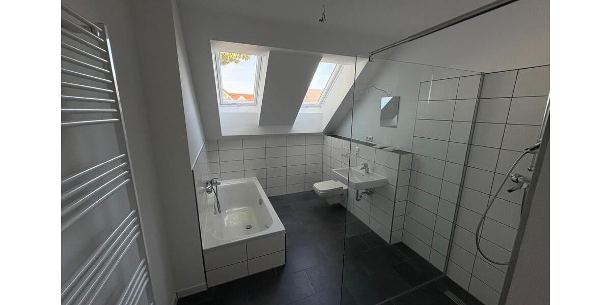 Reihenhaus Garbsen Berenbostel - 6 Zimmer, 156 m&sup2;, 1.900&euro; | Angebot:25882472