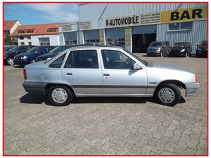 Opel Kadett E Beauty Lim. SEDAN GSD AUTOM- SERVO 74.000 km 2.800 &euro; Hannover 30179