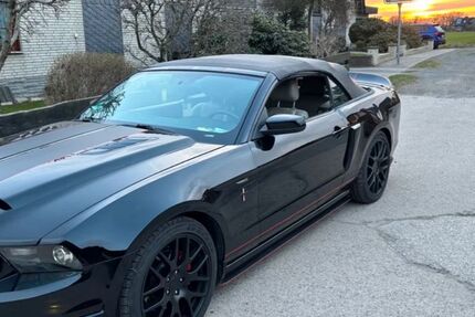 Ford Mustang 125.000 km 16.000 &euro; Garbsen 30826