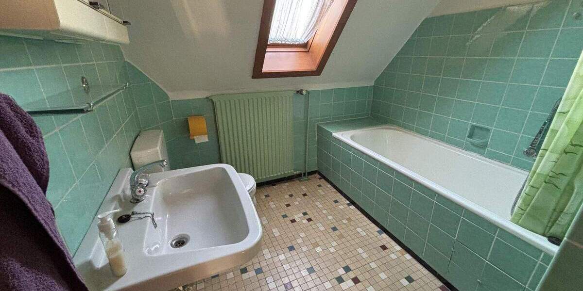 Einfamilienhaus Lehrte Ahlten - 8 Zimmer, 129 m&sup2;, 355.000&euro; | Angebot:25731751