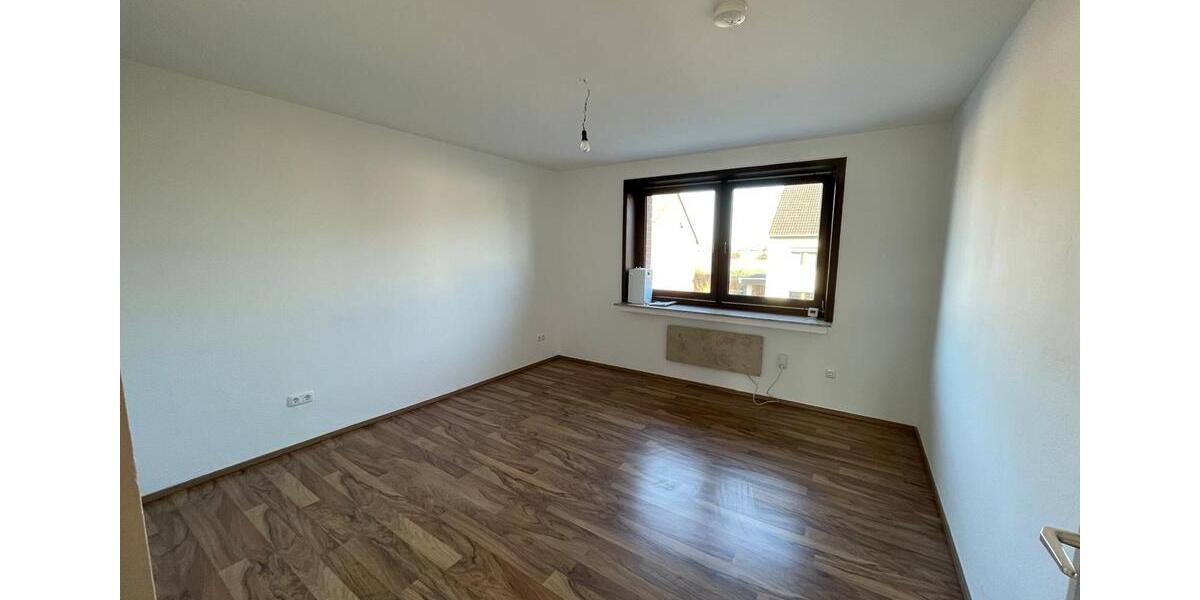 Etagenwohnung Laatzen - 1 Zimmer, 85 m&sup2;, 760&euro; | Angebot:25981038