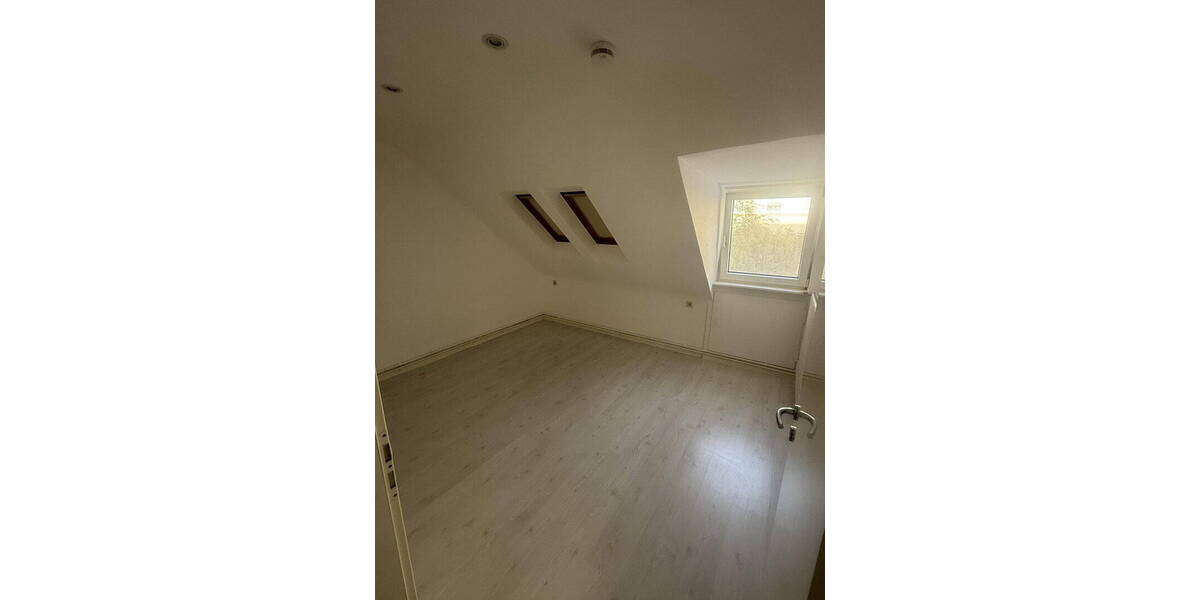 Einfamilienhaus Hannover Kleefeld - 4 Zimmer, 180 m&sup2;, 1.650&euro; | Angebot:26822287