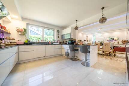 Haus Hannover / Isernhagen-Süd Süd - 6 Zimmer, 242 m&sup2;, 2.050.000&euro; | Angebot:23040269