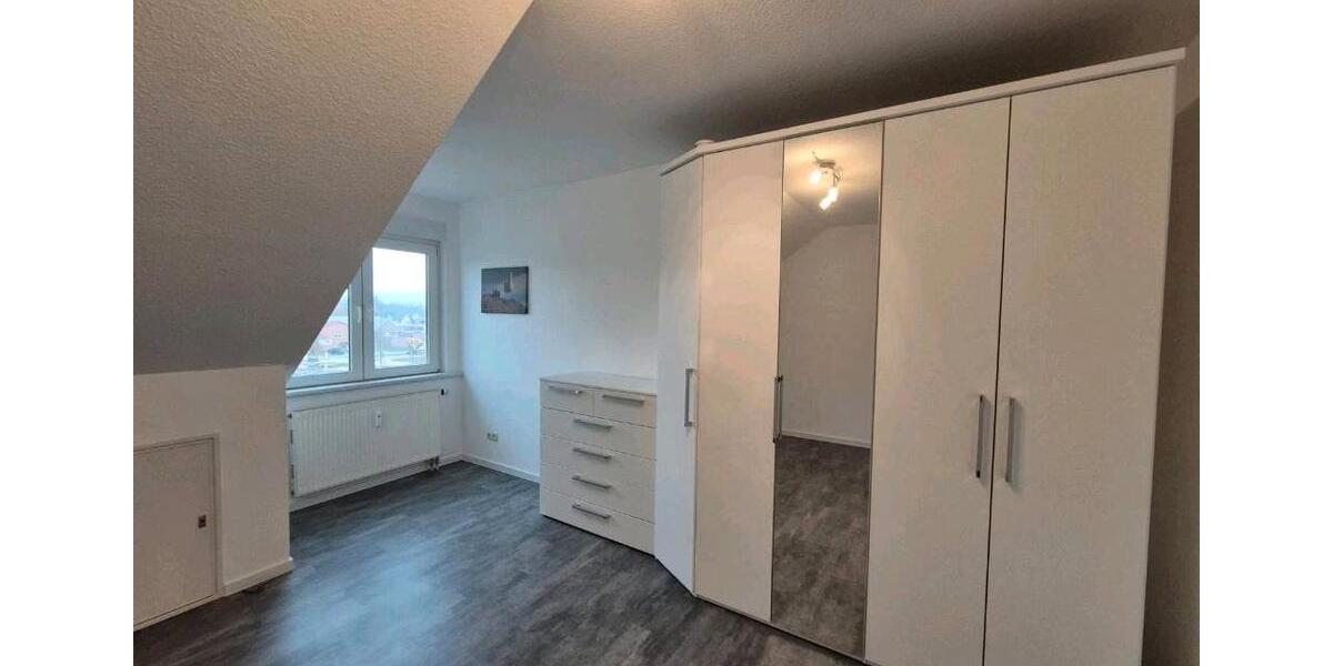 Dachgeschoßwohnung Lauenau - 4 Zimmer, 93 m&sup2;, 275.000&euro; | Angebot:25880930