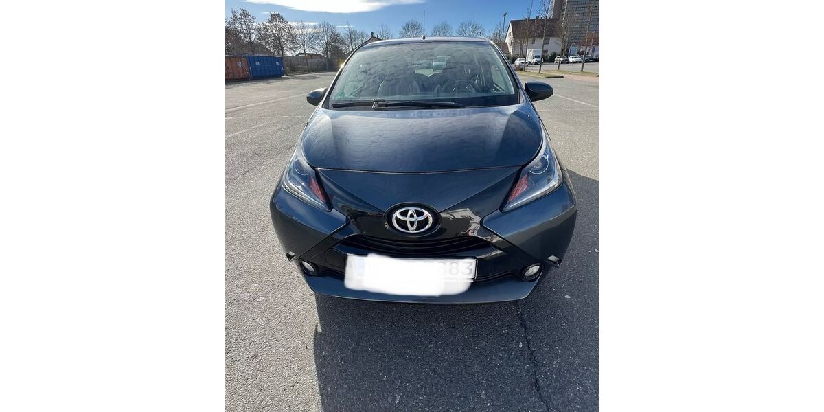 Toyota Aygo (X) 68.130 km 7.400 &euro; Hannover 30419