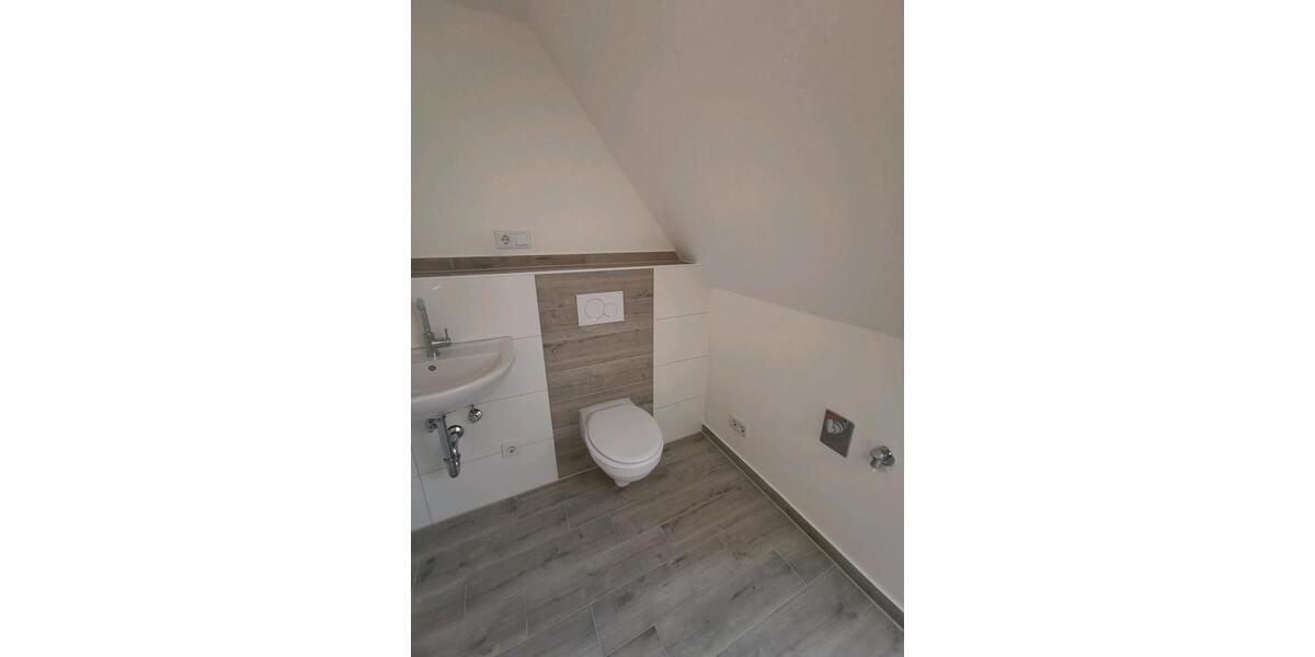 Dachgeschoßwohnung Gehrden - 4 Zimmer, 109 m&sup2;, 900&euro; | Angebot:25944703