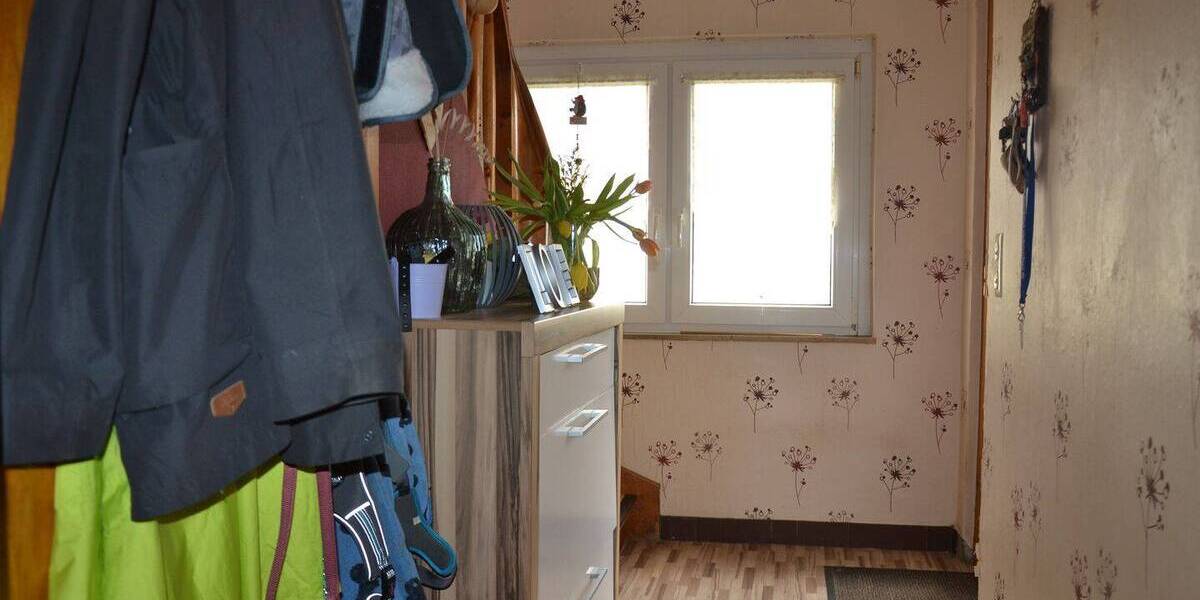 Mehrfamilienhaus, Wohnhaus Barsinghausen Eckerde - 6 Zimmer, 120 m&sup2;, 210.000&euro; | Angebot:25734409