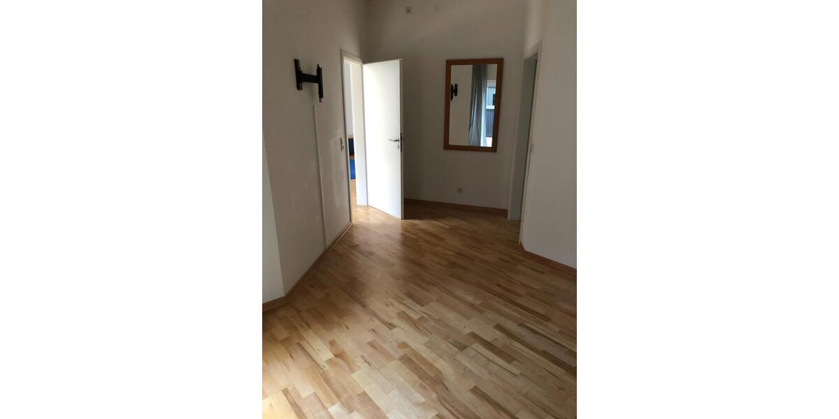 Einfamilienhaus Langenhagen - 8 Zimmer, 315 m&sup2;, 2.890&euro; | Angebot:24646854
